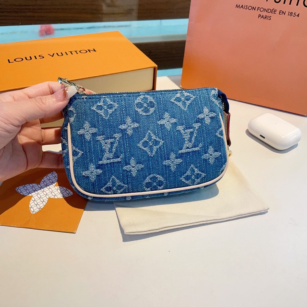 Louis Vuitton Bags